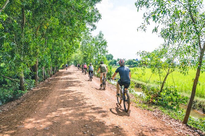 Grand Tour-Ek Phnom. Baset. Bamboo Train. Wat Banan. Phnom Sampov - Starting in Battambang with Tadam Bong Kro Aung