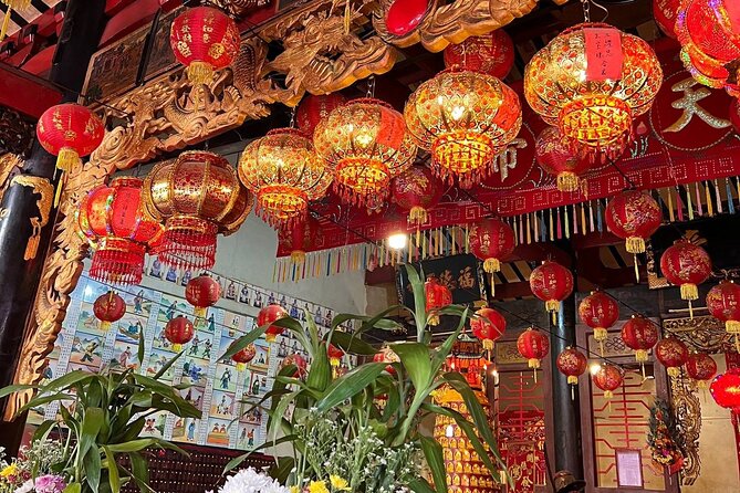Guided Phnom Penh Heritage Tour - Chinese heritage at the house and Hokkien Temple