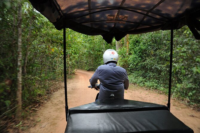 Guided Private Tuk Tuk Tour Angkor Wat and Small Circle and Five Extras - The 3.5-kilometre Angkor Thom wall walk