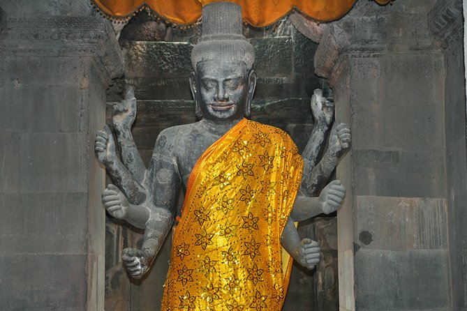 Guided Private Tuk Tuk Tour Angkor Wat and Small Circle and Five Extras - Ta Nei and Ta Keo bring two different kinds of ruins
