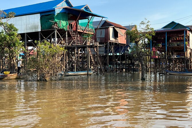 Half Day Kompong Pluck stilt home Village on Tonle Sap & Sunset - Walking through Kompong Phluk’s stilt-home community
