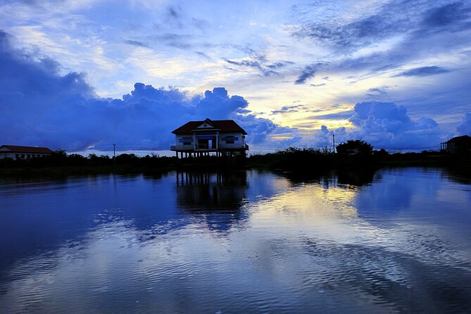 Half-Day Private Sunset Tour In Kampong Phluk From Siem Reap - Seeing Kampong Phluk from the sampan