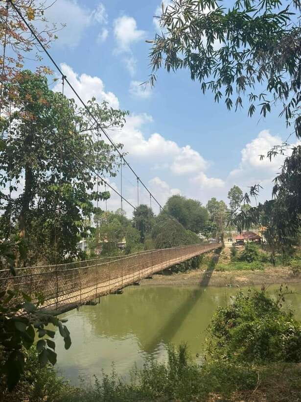 Half-day swing bridge, bamboo train, batcave & Killing cave - Phnom Sampov and the climb to Killing Cave