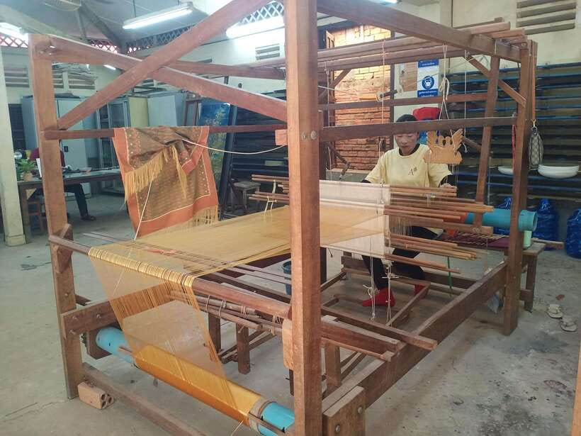 Half Day Trip: Silk Farm, Satcha, and Senteur d'Angkor Tour - Senteurs d’Angkor focuses on useful local products