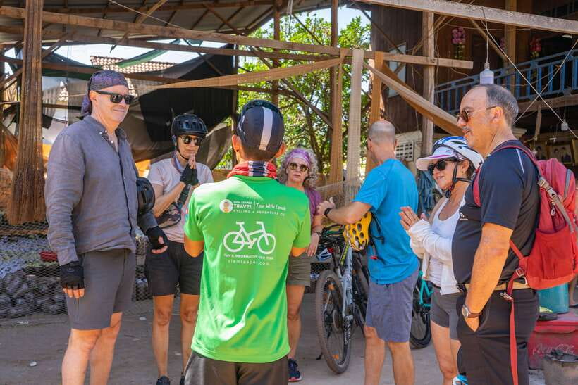 Kampong Phluk: Floating Village Sunset Bike Tour or E-Bike - Sunset on Tonle Sap with drinks and snacks