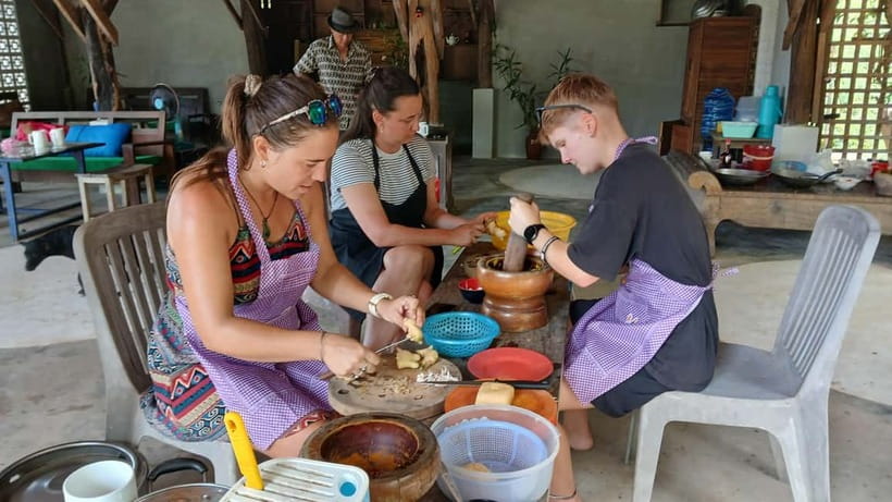 Kampot Countryside: Authentic Khmer Cooking Class - Should you book the Eco Lotus Kampot class?