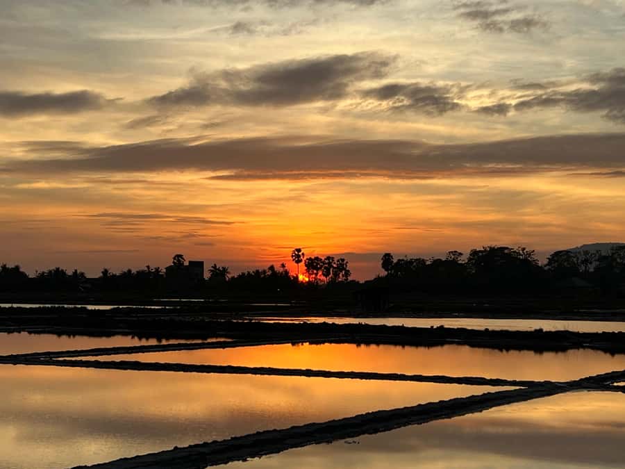 Kampot Countryside include Pepper farm, Salt field & Lake - The tuk-tuk ride through Kampot Province