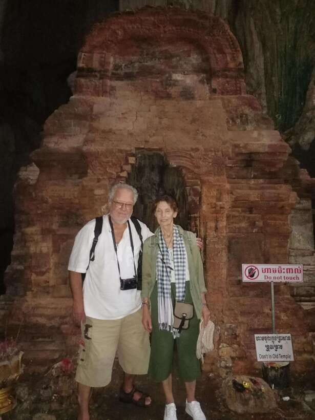Kampot: Full-day Countryside Tour with Pepper Farm and Kep - Climbing 203 steps to Phnom Chhngok