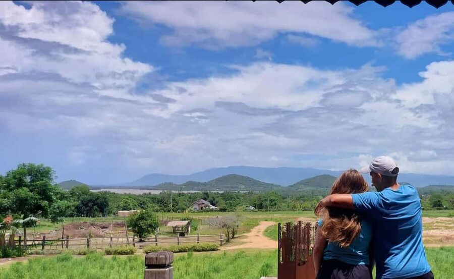 Kampot: Pepper Farm Tours, Salt, Lake & Phnom Chhngok Temple - What the tuk-tuk rides add to the day