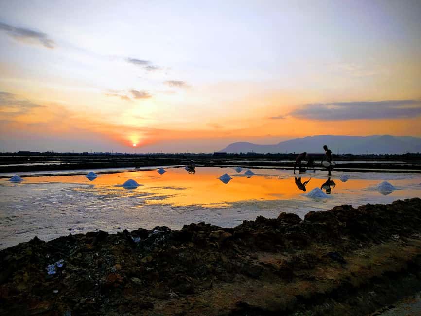 Kampot Pepper & Kep/Crab Market Tours: Salt, Secret lake - The road to Kep and the Crab Market