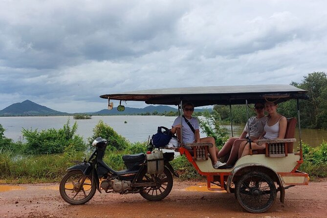 Kampot Tour Pepper Plantation, Salt Field, Cave, Secret Lake - Phnom Chhngok Cave Temple is the most demanding stop