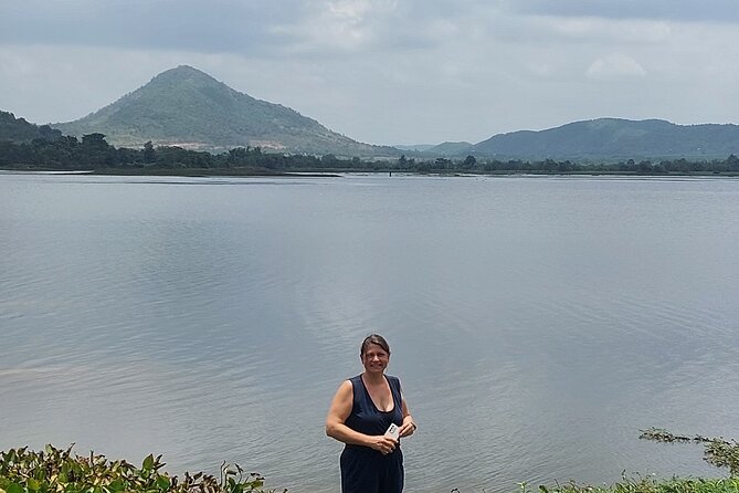 Kampot Tuktu tour: Pepper farm, Salt field & Secret lake - Guide style and group size