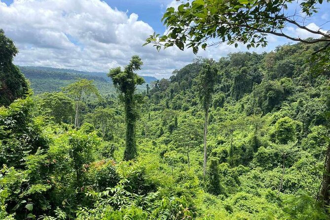 Kbal Spean Lingar River, Banteay Srei Temple & Pre Rup Tour - Why this route is different from the usual Angkor day