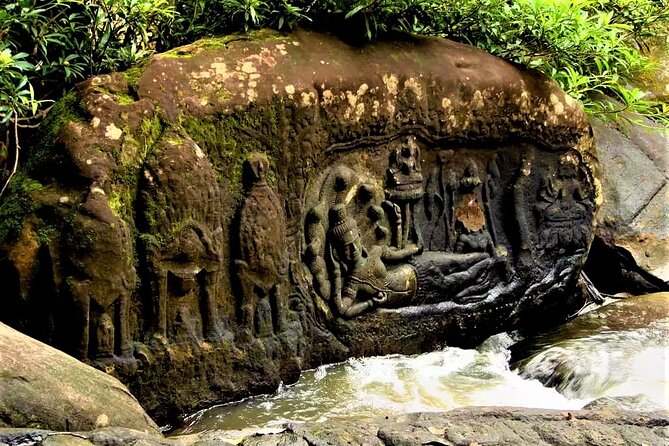 Kbal Spean Trekking Tour with Banteay Srei and Landmine Museum - Banteay Srei and Cambodia’s finest stone detail