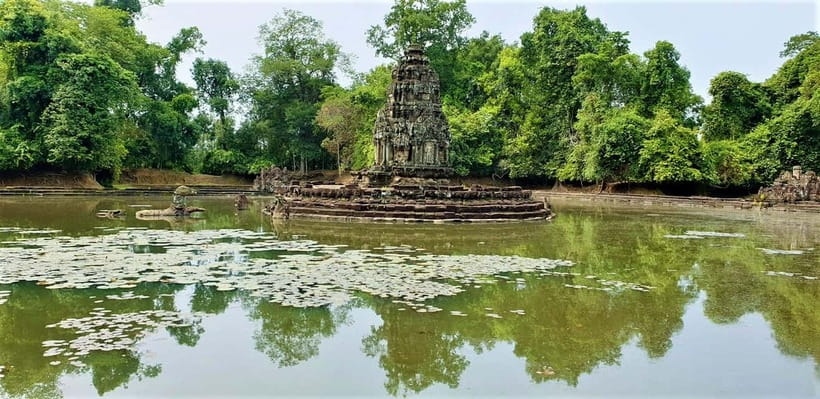Kbal Spean Trekking Tour with Banteay Srei & Landmine Museum - Banteay Srei and its pink sandstone