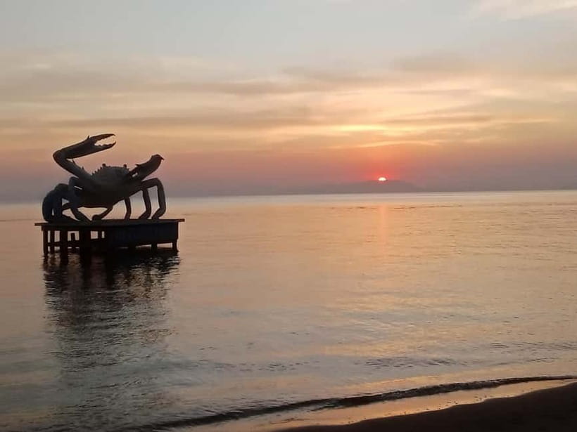 Kep: Discover kampot pepper farm/lake & Salt fields...more - Phnom Chhngok Cave and its temple setting