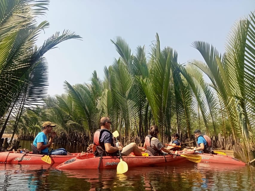 Kep: Discover kampot pepper farm/lake & Salt fields...more - Kep crab market and beach area