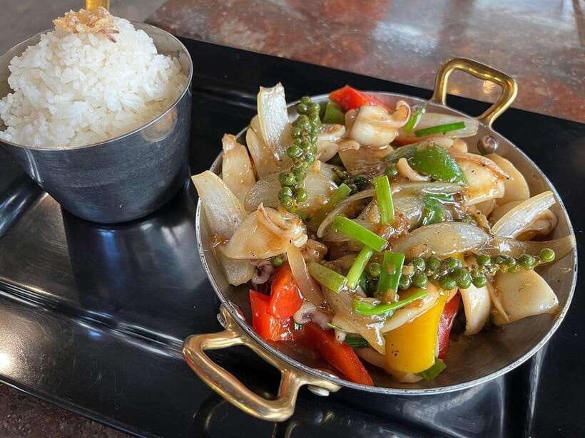 Khmer Food Culture Cooking Class in Kampot - Starting at the market with your chef