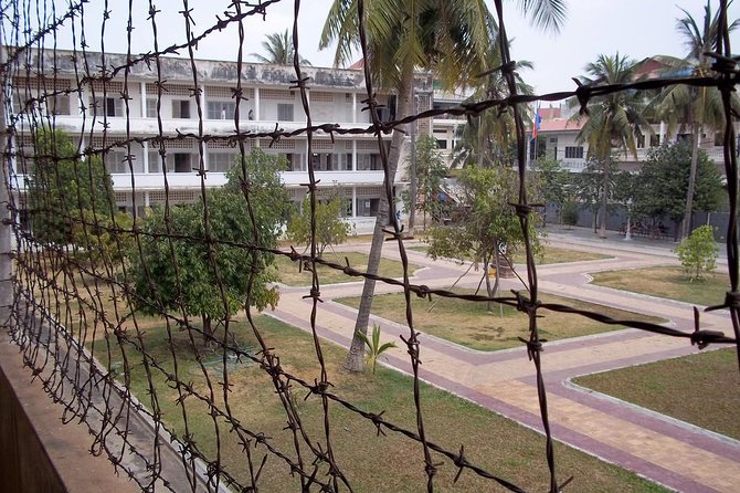 Killing Fields & Toul Sleng Genocide Museum Tickets With Tuk Tuk - Toul Sleng: from school to Security Prison 21