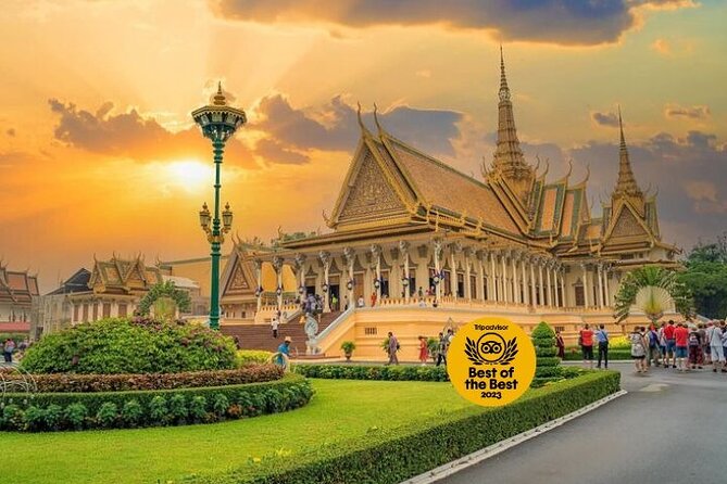 Koh Dach Silk Island and Phnom Penh Full Day Private Tour - Crossing the Mekong by local ferry