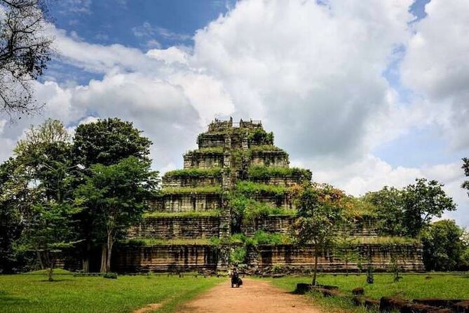Koh Ker Temple Group & Beng Mealea Full-Day Join-in Tour - The road from Siem Reap and the value of a small group