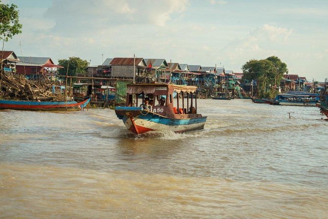 Kompong Khleang Floating Village Half-Day Private Tour - What to bring for a comfortable morning