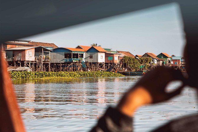 Kompong Khleang Floating Village & Tonle Sap Lake - Private Day Tour - Kompong Khleang by boat