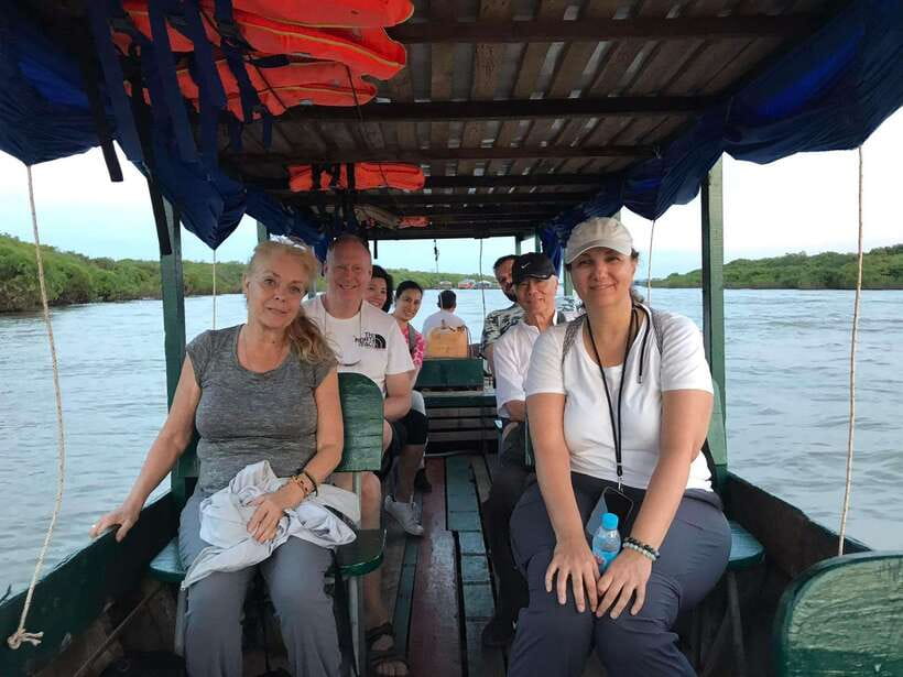 Kompong Kleang Floating Village Guide Tour from Siem Reap - Leaving Siem Reap in an Air-Conditioned Vehicle