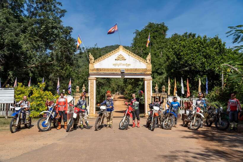 Krong Siem Reap: Kulen Mountain Trails Dirt Bike Adventure - Bikes, protection, and riding standards