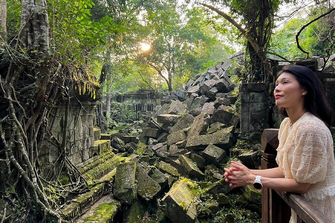 Kulen Mountain Beng Mealea and Banteay Srei Tour from Siem Reap - A grilled lunch beside the waterfall