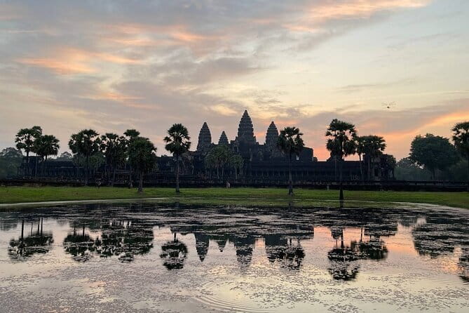 Kulen Mountain Beng Mealea and Tonle Sap Tour in Siem Reap - Preah Ang Thom and the reclining Buddha