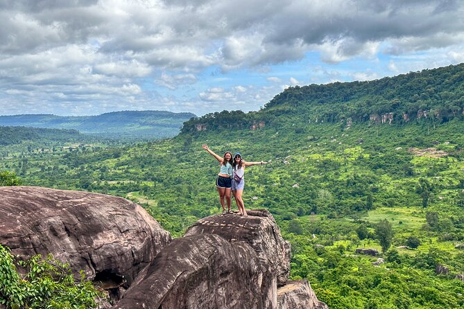 Kulen Mountain Tour with Picnic and Floating Village Sunset - The River of 1000 Lingas and Wat Preah Ang Thom