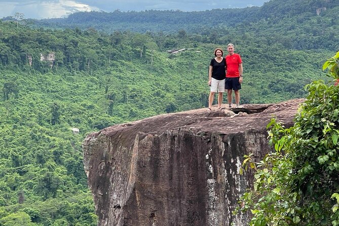 Kulen Waterfall Day Tour with Snacks Small-Group - The return journey and the mention of Banteay Srei