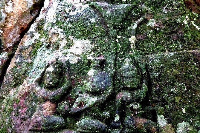 Kulen Waterfall & Kbal Spean Tour - Walking to the River of 1,000 Lingas