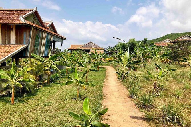 La Plantation tour (discovering Kampot Pepper) + Lunch - A quiet farm setting between Kampot and Kep