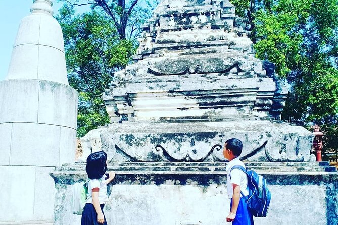 Morning Tour,Ak Phnom temple,Rice wine,Rice Paper, killing Field - Fish market and the texture of ordinary life