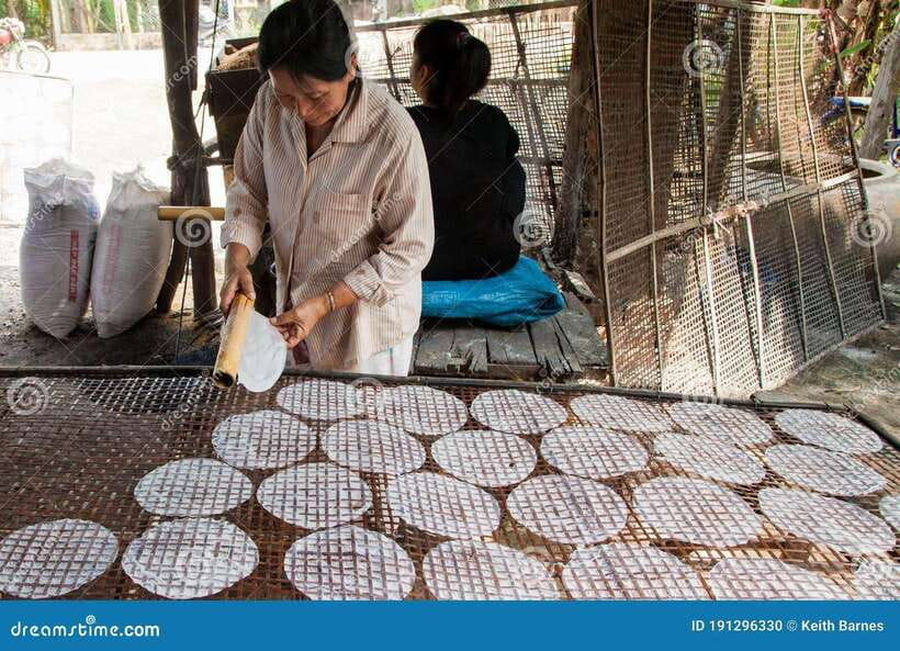 Morning Tuk tuk: City, Handicrafts, Killing field, Temples - Starting at 7:20 AM in Battambang