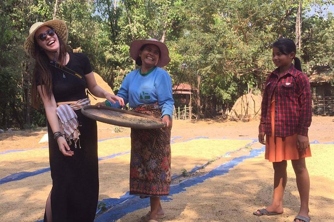 NhumBai, The Village Experience - Meeting village families in a real working setting