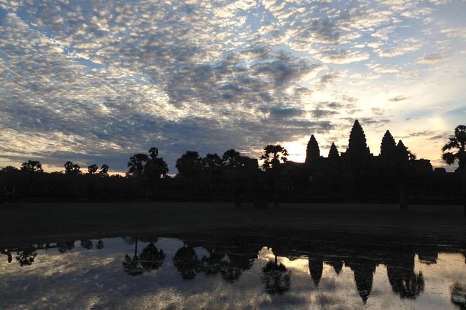 One day normal Angkor tour - Bayon’s smiling faces and Angkor Thom’s royal center