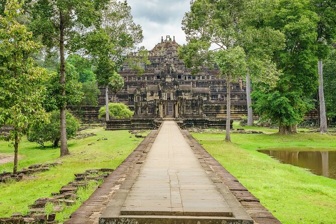 One Day Private Guide Tour of Angkor Thom, Bayon, Ta Phrom & Angkor Wat - The Elephants Terrace and Leper King Terrace