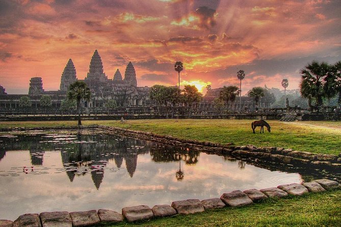 One Day Private Guide Tour of Angkor Thom, Bayon, Ta Phrom & Angkor Wat - Angkor Thom South Gate and the Churning of the Ocean