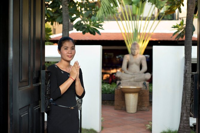One Day Private Guide Tours History in Phnom Penh Incl. admission - Wat Phnom and Phnom Penh’s city center