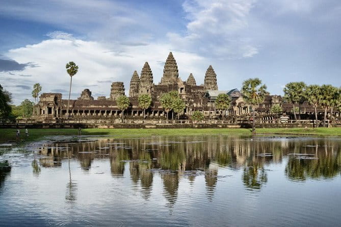 One Day Sunrise Private Tour at Angkorwat with Major Temples - Who should book this Angkor day?