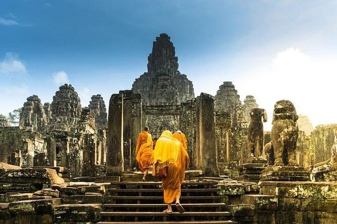 One Full Day Private tour of Angkor Wat, Ta Prohm, Angkor Thom & Banteay Srie - A private vehicle makes a long day easier