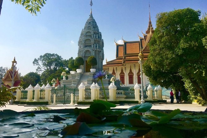 Oudong Mountain and Phnom Penh Full Day Private Tour - The road to Oudong and its Buddhist sites