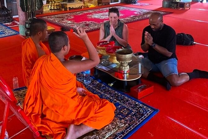 Oudong Mountain and Phnom Penh Full Day Private Tour - Climbing Phnom Oudong for the wider view