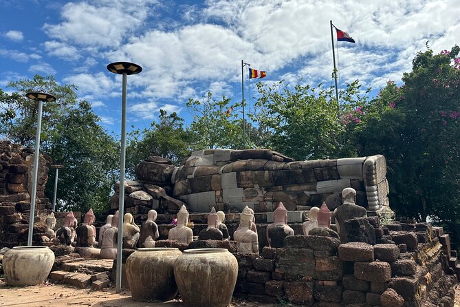 Oudong Mountain History and Pagoda Tour - Kampong Luong’s floating village viewpoint