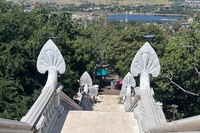 Oudong Mountain History and Pagoda Tour - Wat Arey Kasap and the first look at Oudong