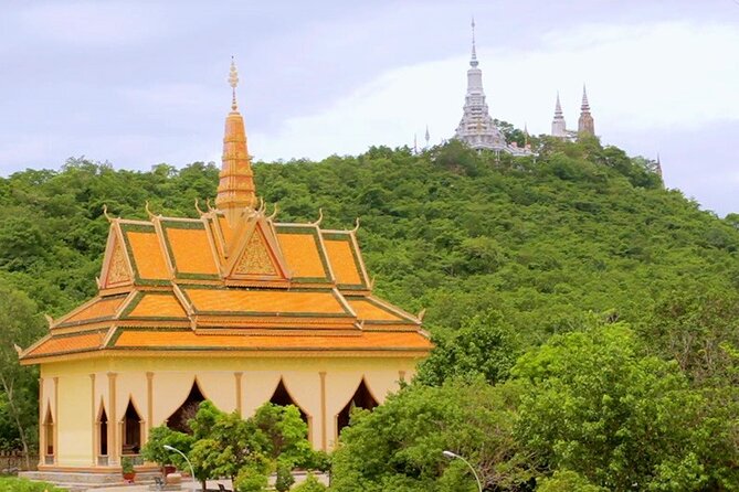 Oudong Mountain & Phnom Baset Private Tours from Phnom Penh - The road from Phnom Penh