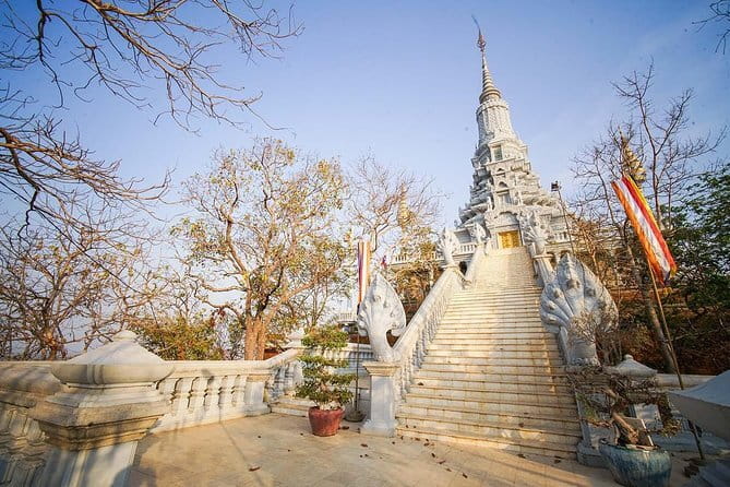 Oudong Temples & Phnom Prasith Private Tour from Phnom Penh - From Phnom Penh to Cambodia’s former royal capital